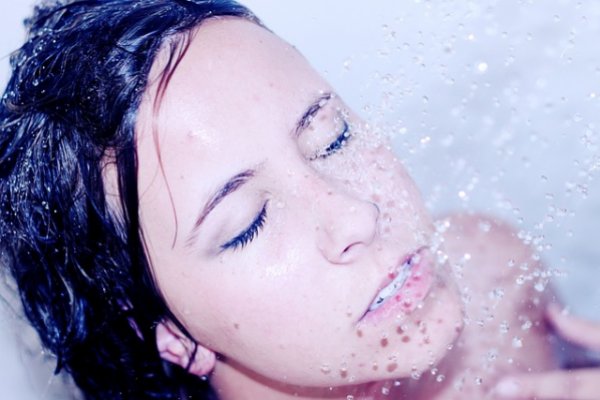 Вредно ли принимать душ каждый день?