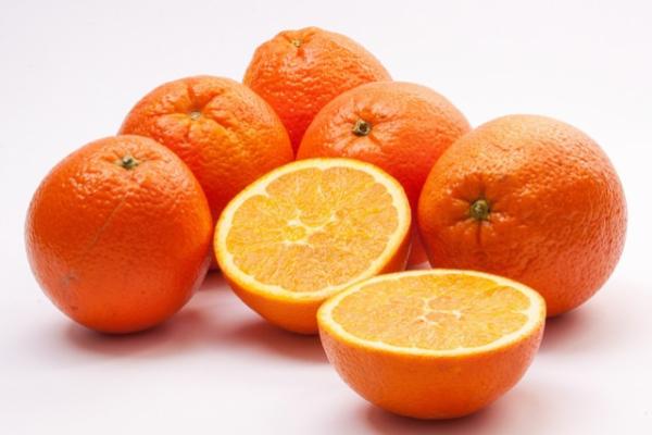 3 рецепта из апельсина для ухода за волосами
