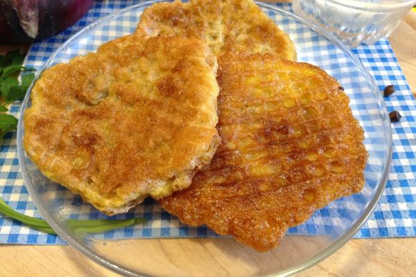 Бризоли со свининой и красным луком Бризоли со свининой и красным луком