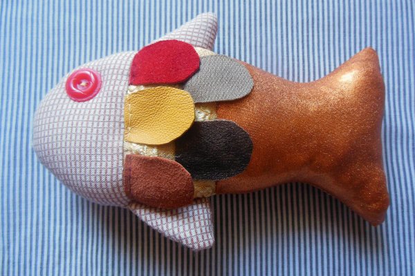 Шьем комбинированную мягкую игрушку «Золотая рыбка»