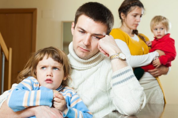 Стоит ли давать супругу отдыхать от семьи?