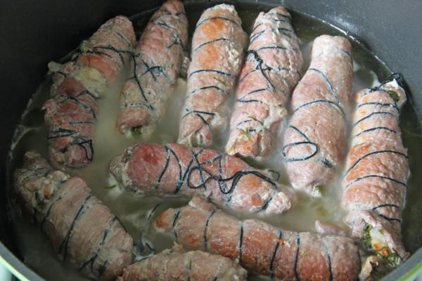 Пальчики из свинины с салом рецепт с фото